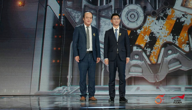 引领智慧出行时代，问界M9获得第五届《汽车风云盛典》“风云2024主题车”称号